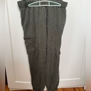 Banana Republic L Tencel Jogger Cargo pants